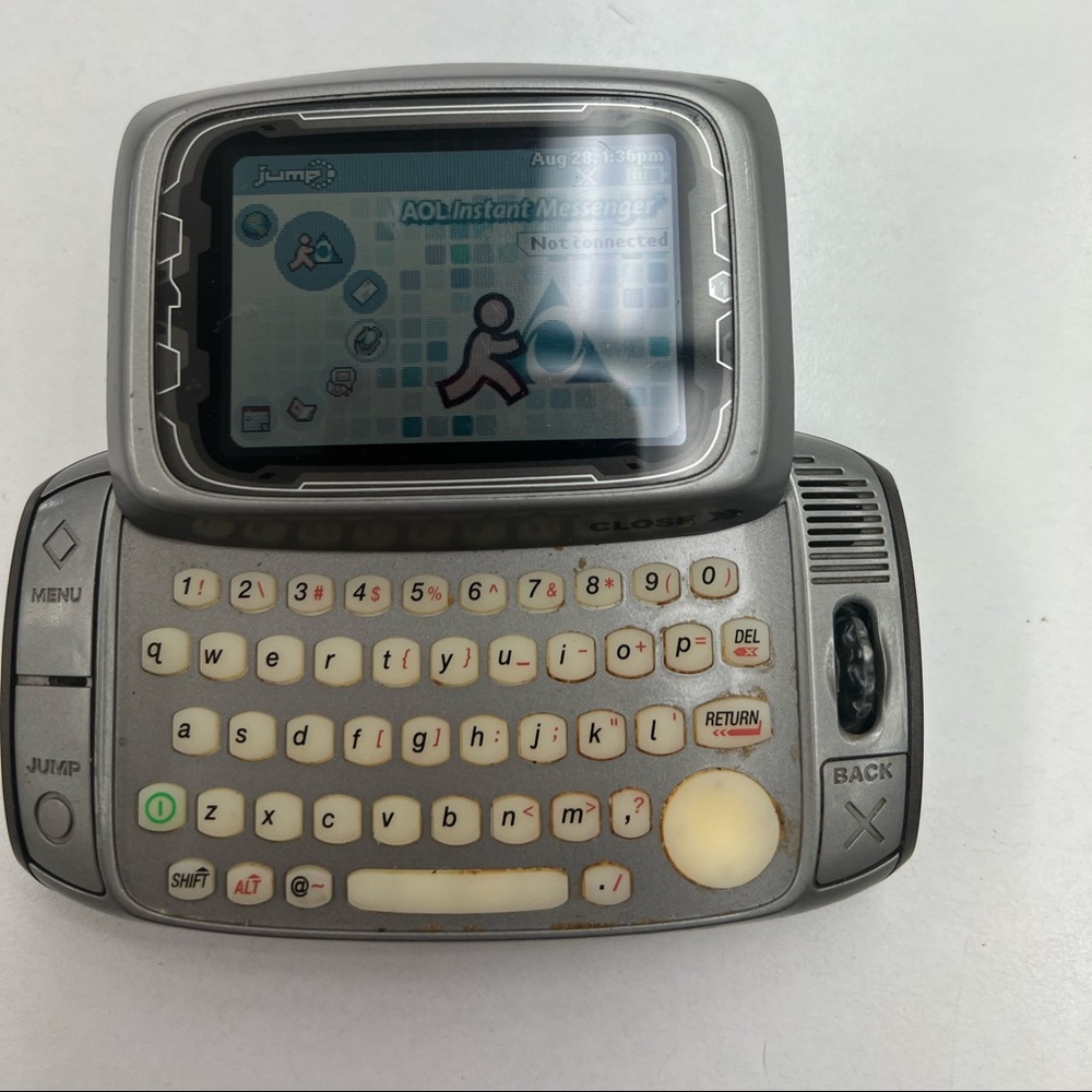 T-Mobile SideKick Color - Picture 5 of 5